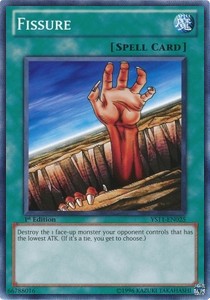 Fissure⁣ - Starter Deck: Dawn of the Xyz⁣ (Common)⁣ [025]