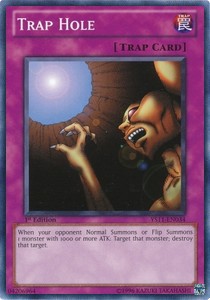 Trap Hole⁣ - Starter Deck: Dawn of the Xyz⁣ (Common)⁣ [034]